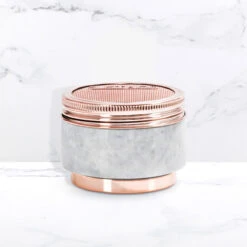 The Pedestal(The Pedestal)