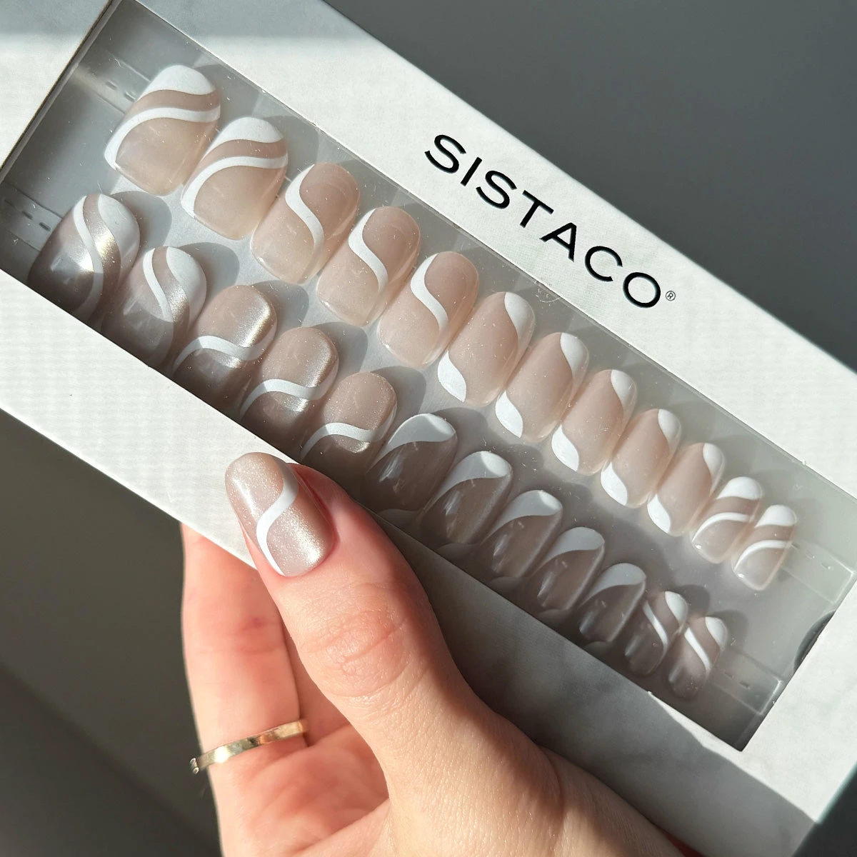 Silken Cats Eye - Oval Sustainable Nails(Silken Cats Eye Oval Sustainable Nails) 4 Silken Cats Eye - Oval Sustainable Nails(Silken Cats Eye Oval Sustainable Nails) - Image 2